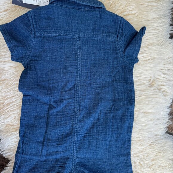 Baby Gap Gauze Button Down Pocket Romper in Denim Blue, Size 18-24 months - Picture 6 of 6